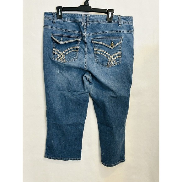 Lane Bryant Avenue Womens Capri Jeans Size 18 Light Blue Wash Embellished Pocket - Picture 4 of 10